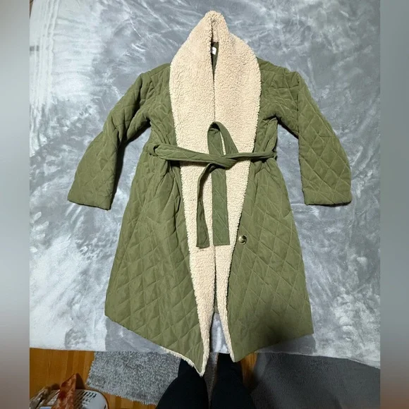 Heartloom coat, XS Olive and cream. - Picture 6 of 13